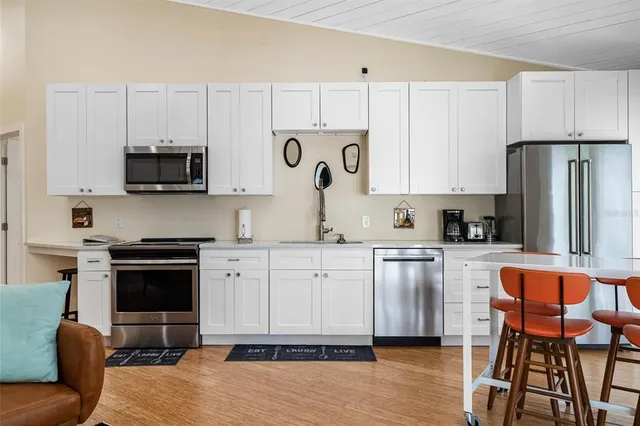 $3,800 | 1500 9th Avenue North, St. Petersburg, FL 33705