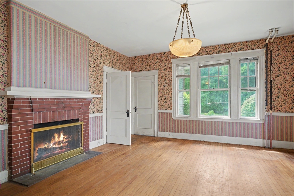8 Tremont Street Maynard, MA 01754 - Photo 8 of 30
