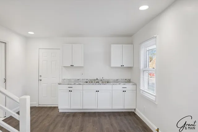 $159,900 | 15375 Sussex Street, Detroit, MI 48227