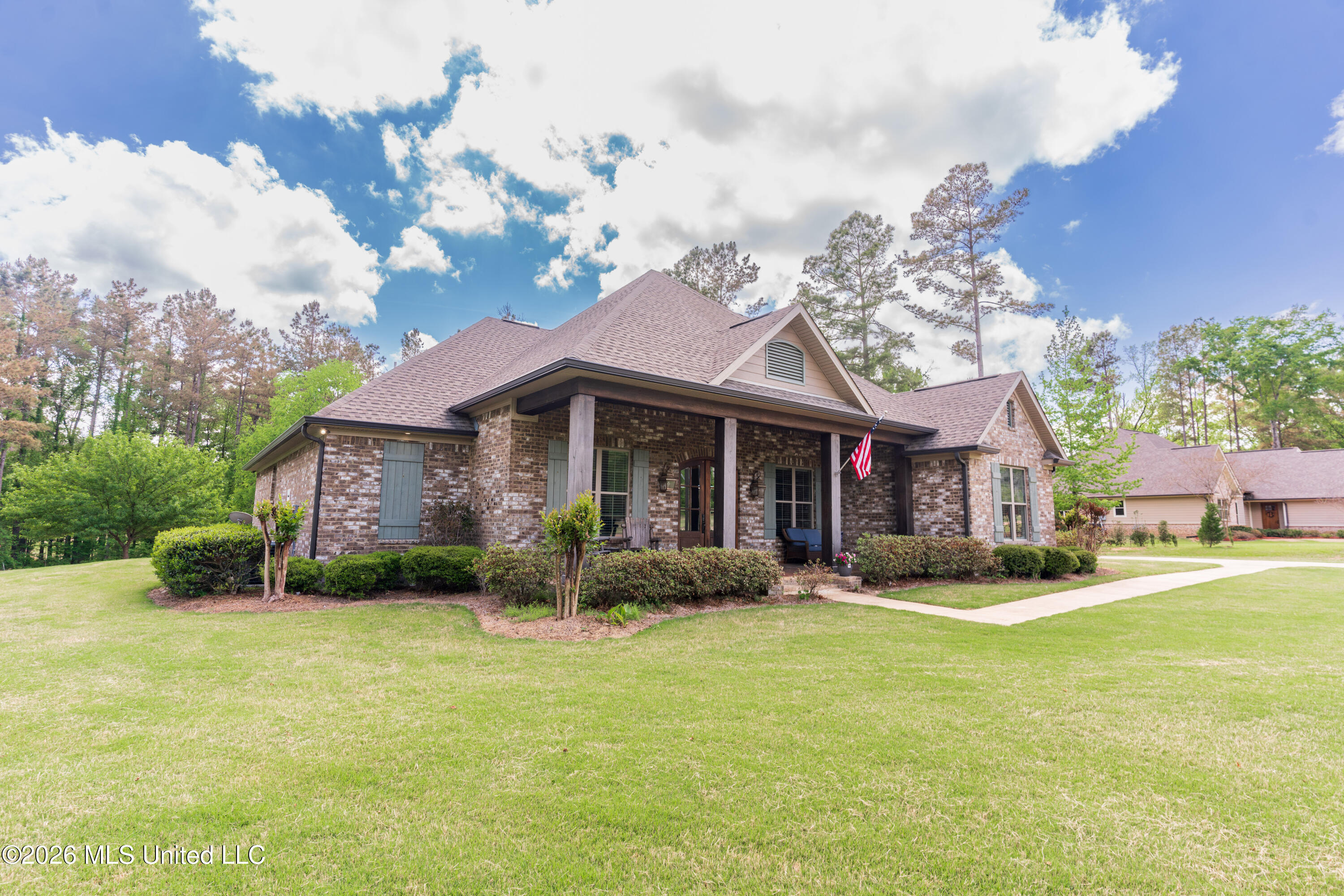 517 View Pointe Drive Clinton, MS 39056 - Photo 3 of 100 3-Front