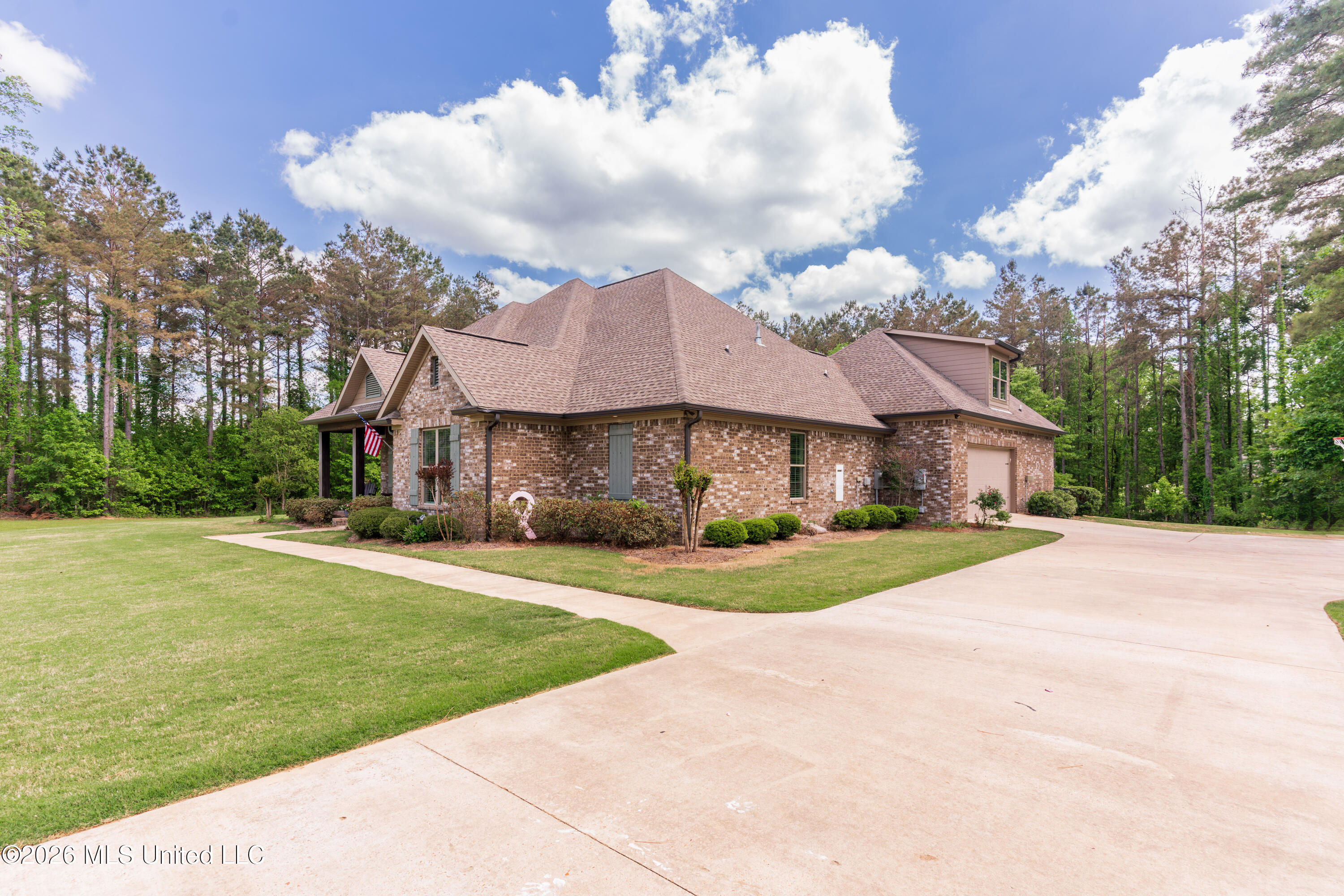 517 View Pointe Drive Clinton, MS 39056 - Photo 4 of 100 4-Front