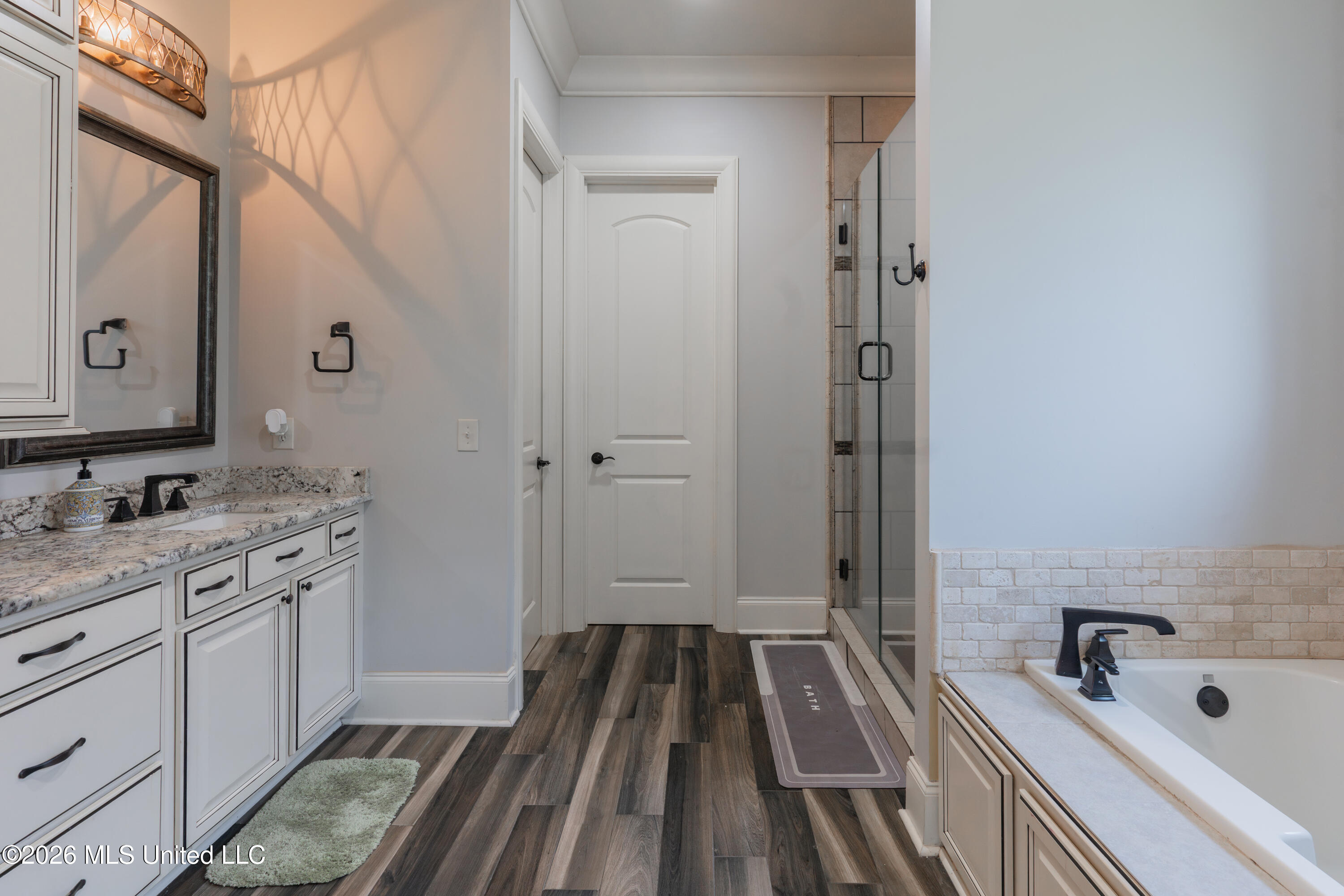 517 View Pointe Drive Clinton, MS 39056 - Photo 46 of 100 47-PrimaryBathroom