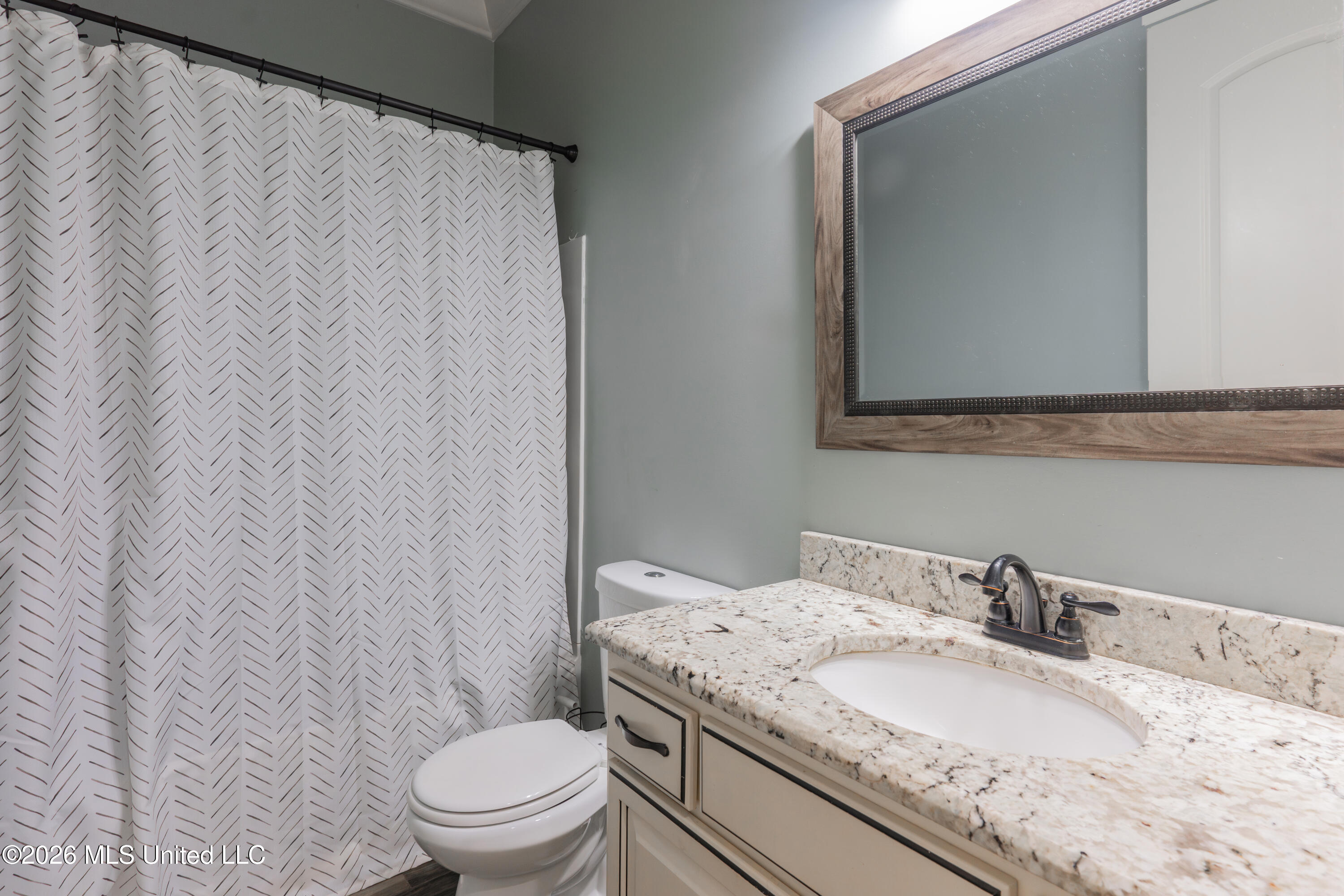 517 View Pointe Drive Clinton, MS 39056 - Photo 55 of 100 60-Bathroom2