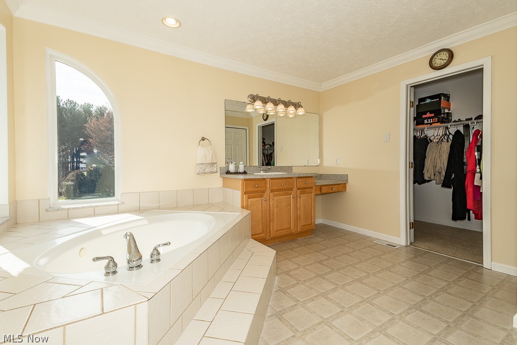 4040 Lane Road Painesville, OH 44077 - Photo 23 of 35