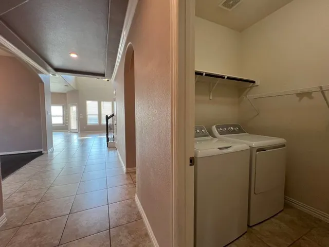 $2,295 | 326 Adoquin Trail, Buda, TX 78610