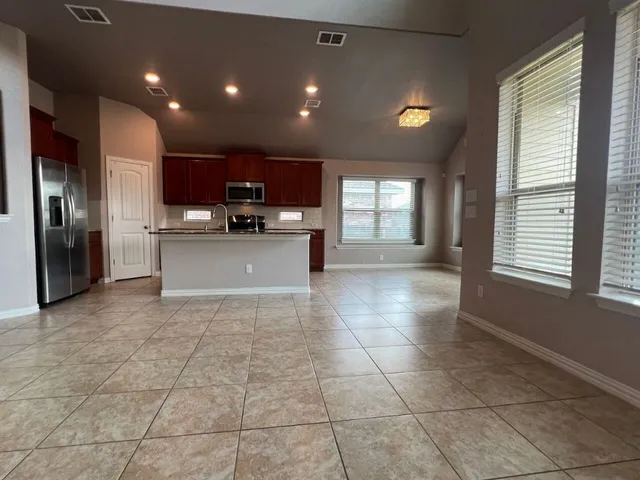 $2,295 | 326 Adoquin Trail, Buda, TX 78610