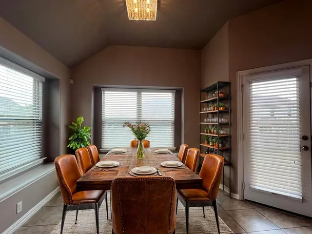 $2,295 | 326 Adoquin Trail, Buda, TX 78610