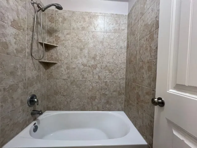 $2,295 | 326 Adoquin Trail, Buda, TX 78610