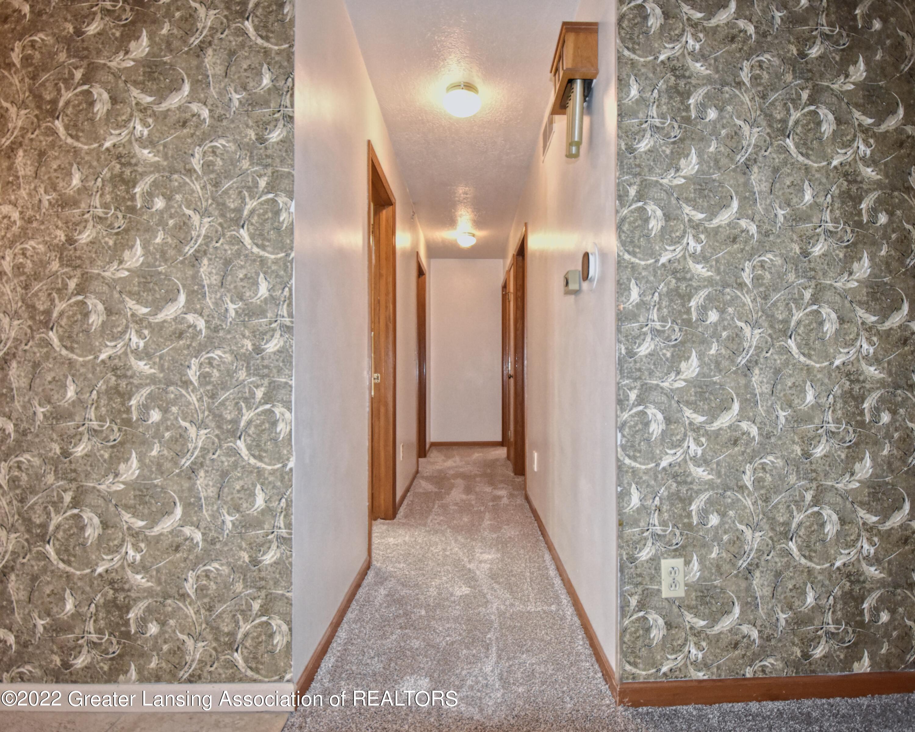 299 Ives Road Mason, MI 48854 - Photo 13 of 38 Hallway