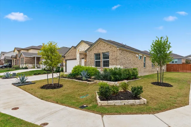 $365,000 | 100 Greystone Court, Marble Falls, TX 78654
