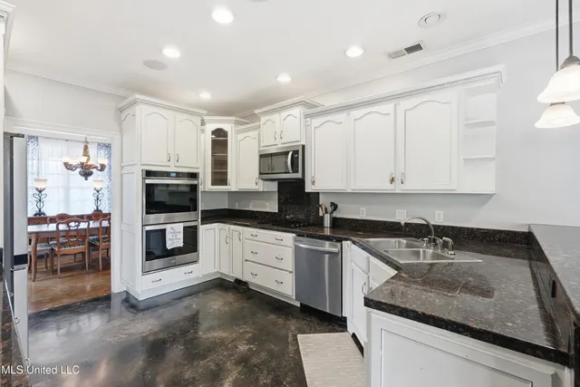 $555,000 | 2948 Grove Meadows Drive, Nesbit, MS 38651