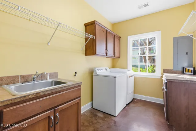 $555,000 | 2948 Grove Meadows Drive, Nesbit, MS 38651