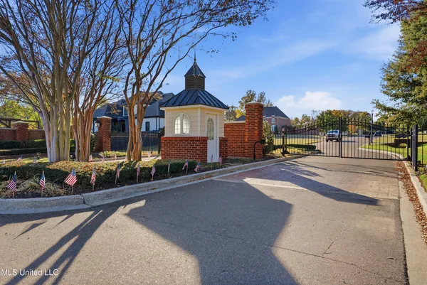 $499,000 | 2948 Grove Meadows Drive, Nesbit, MS 38651