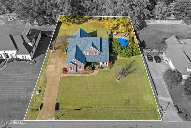 $555,000 | 2948 Grove Meadows Drive, Nesbit, MS 38651