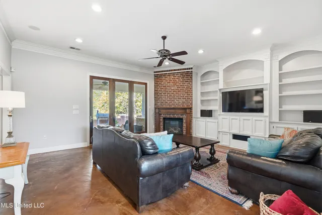 $555,000 | 2948 Grove Meadows Drive, Nesbit, MS 38651