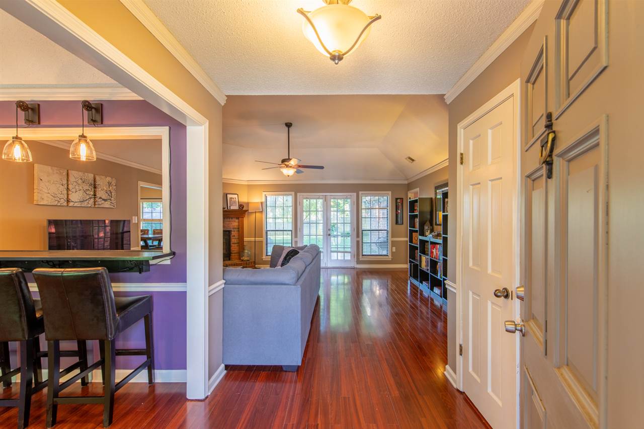 7758 Grey Squirrel Cove Memphis, TN 38018 - Photo 3 of 22 Open flow from the moment you walk in gives this home such a roomy feel.