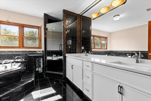 $749,900 | 138 Evaline Drive, Troy, MI 48085