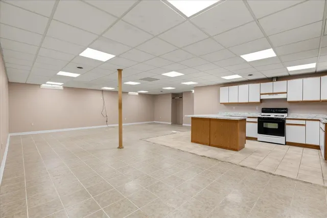 $749,900 | 138 Evaline Drive, Troy, MI 48085