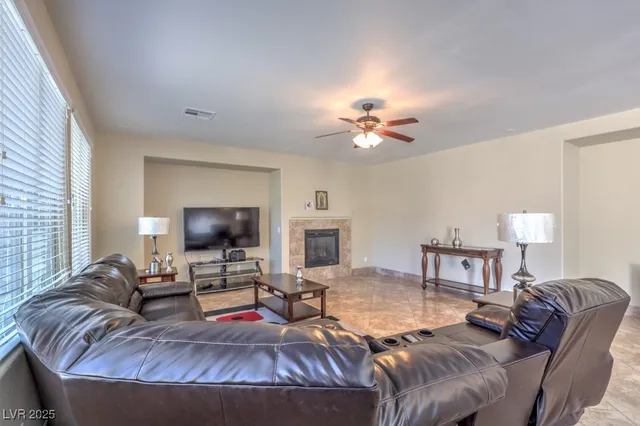 $495,000 | 4016 Gaster Avenue, North Las Vegas, NV 89081