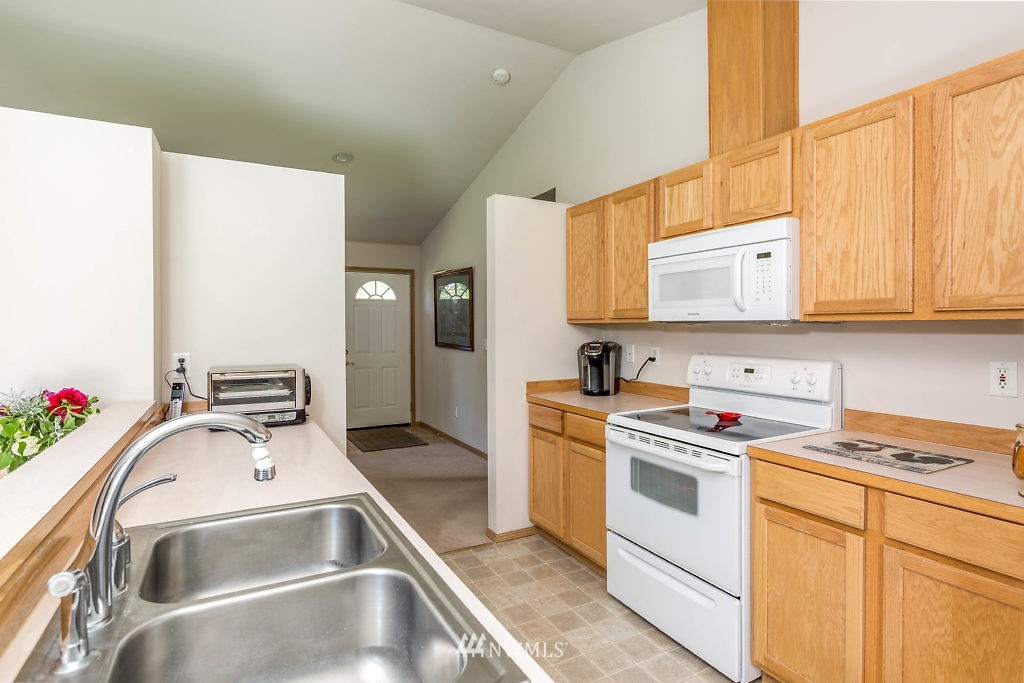 2287 Williams Road Oak Harbor, WA 98277 - Photo 10 of 23 Gallery Image 10