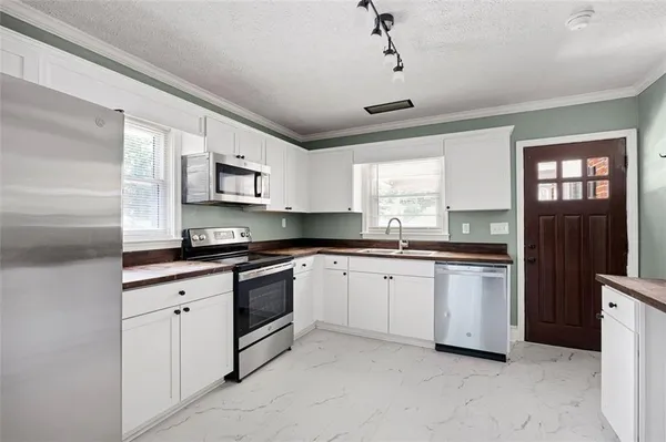 $479,999 | 250 East Memorial Drive, Dallas, GA 30132