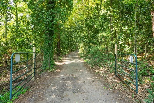 $479,999 | 250 East Memorial Drive, Dallas, GA 30132
