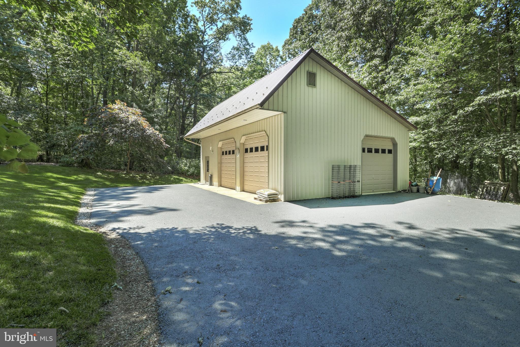 5184 Chestnut Grove Road Spring Grove, PA 17362 - Photo 3 of 54 30X40 Garage