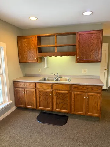 $1,800 | 586 Bellows Falls Road, Charlestown, NH 03603