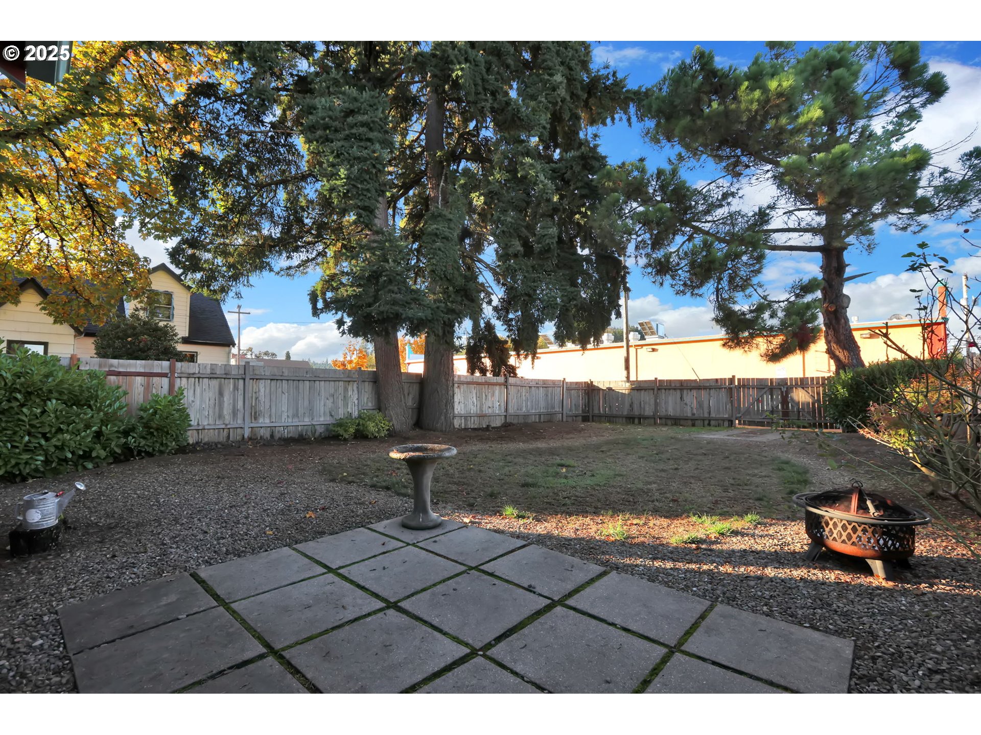 728 East Whiteaker Avenue Cottage Grove, OR 97424 - Photo 23 of 38 a view of yard with tree s