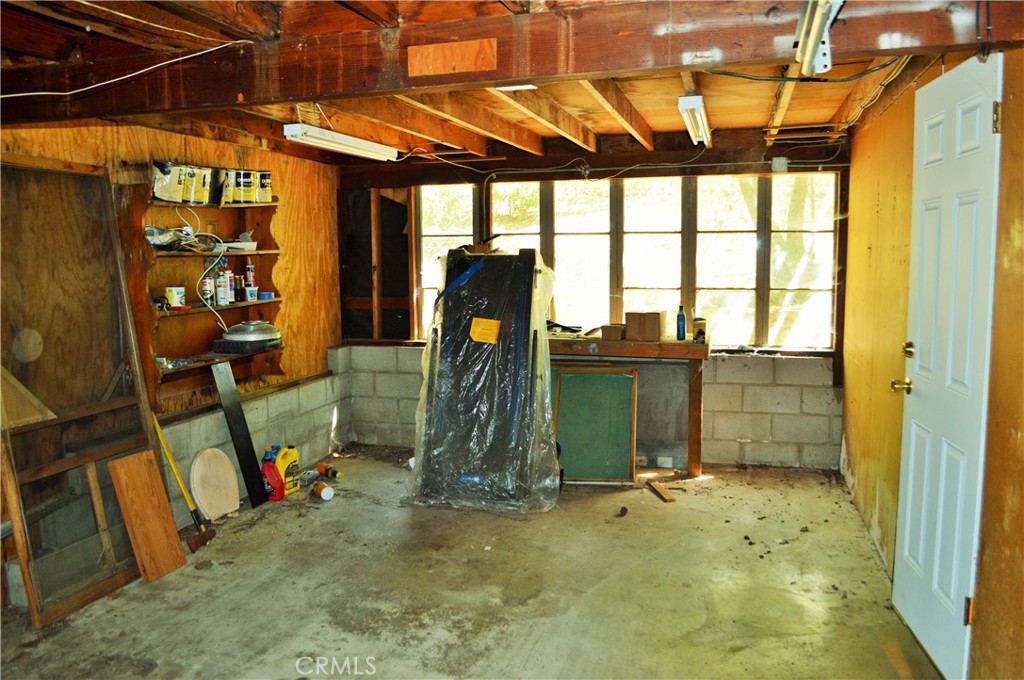 53337 Tollgate Road Idyllwild, CA 92549 - Photo 18 of 30 a view of a garage