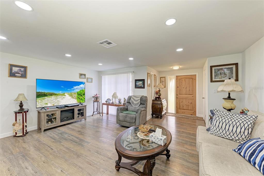 258 Shadow Street Northwest Port Charlotte, FL 33952 - Photo 13 of 40