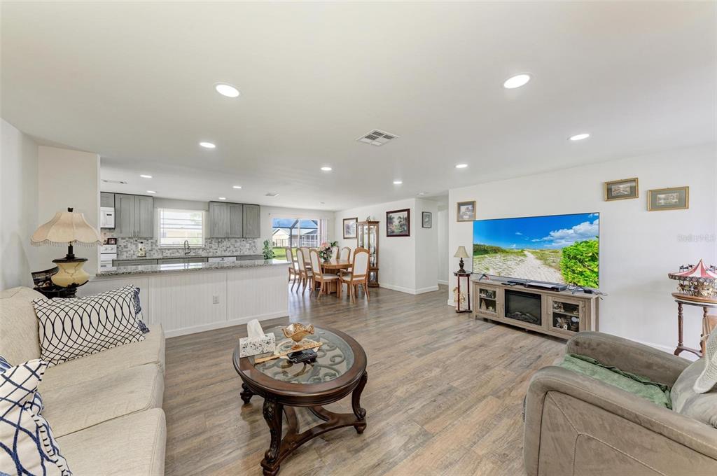 258 Shadow Street Northwest Port Charlotte, FL 33952 - Photo 7 of 40