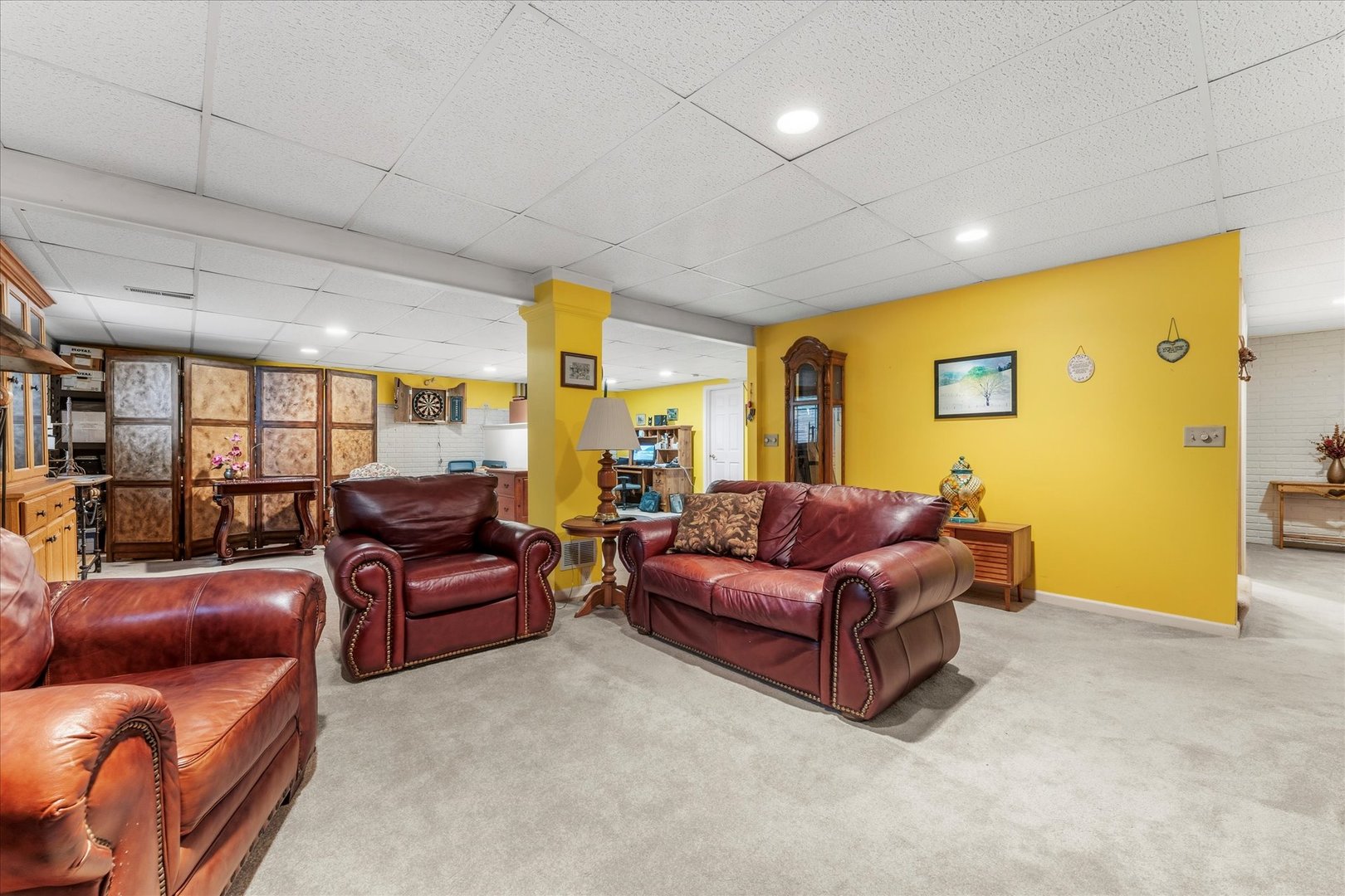 1706 Tin Cup Road, Unit 1706 Mahomet, IL 61853 - Photo 32 of 43 a living room with furniture