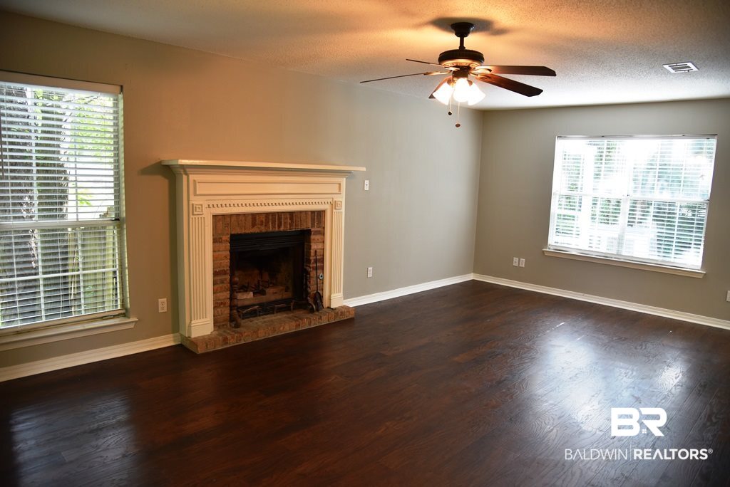 2423 West Road Mobile, AL 36693 - Photo 2 of 21