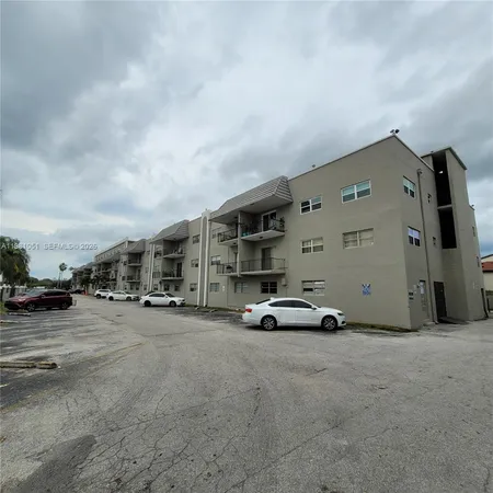 $1,750 | 5100 Southwest 41st Street, Unit 301, Pembroke Park, FL 33023