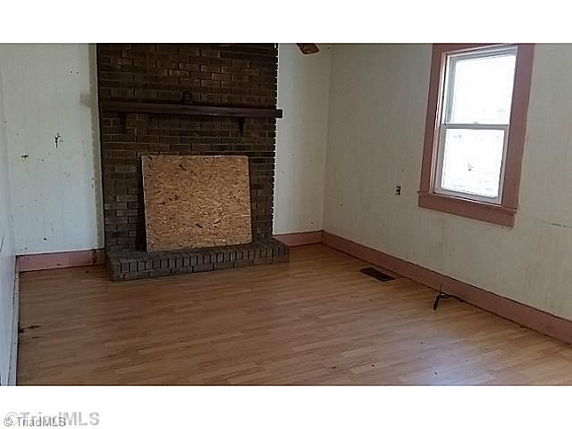 3844 Baltimore Road East Bend, NC 27018 - Photo 5 of 10 Living Room.