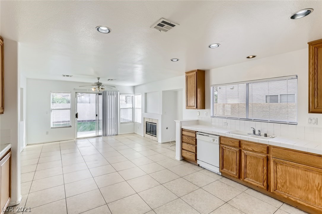 8820 Manalang Road Las Vegas, NV 89123 - Photo 9 of 28