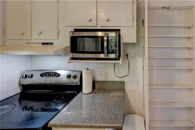 $195,000 | 7138 Sycamore Avenue, Kansas City, MO 64133