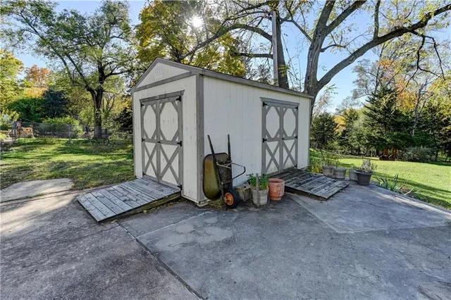 $195,000 | 7138 Sycamore Avenue, Kansas City, MO 64133