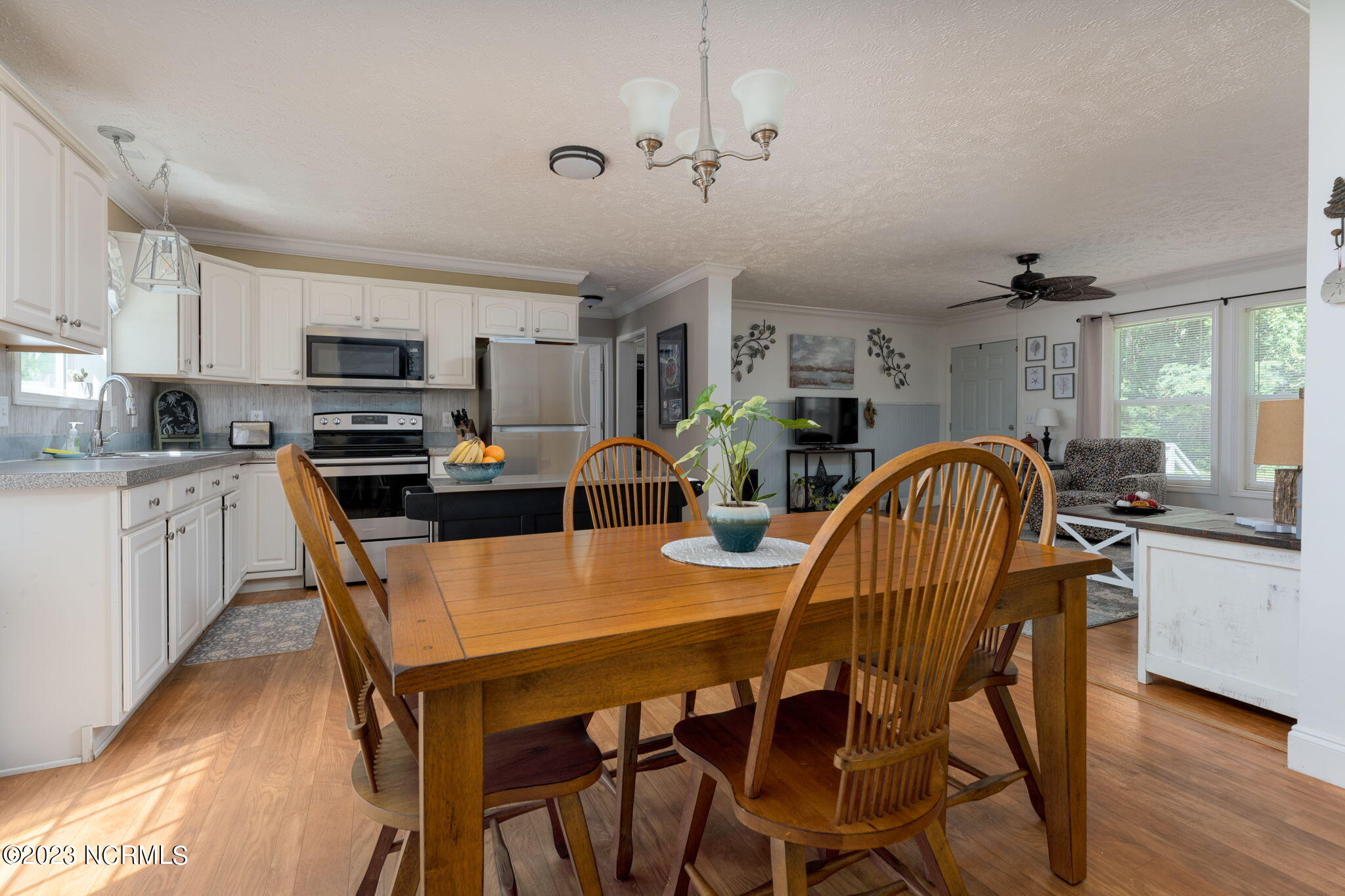 275 Grape Road Rocky Point, NC 28457 - Photo 5 of 26 DiningKitchen