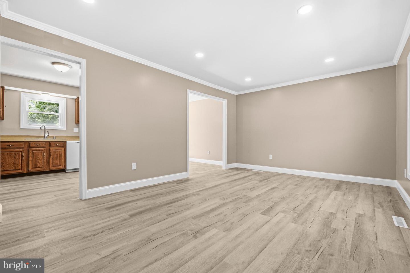 10107 Snowden Road Laurel, MD 20708 - Photo 4 of 51 Gallery Image 4