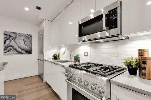 $899,000 | 45 Sutton Square Southwest, Unit 303, Washington, DC 20024