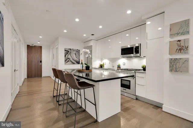 $899,000 | 45 Sutton Square Southwest, Unit 303, Washington, DC 20024