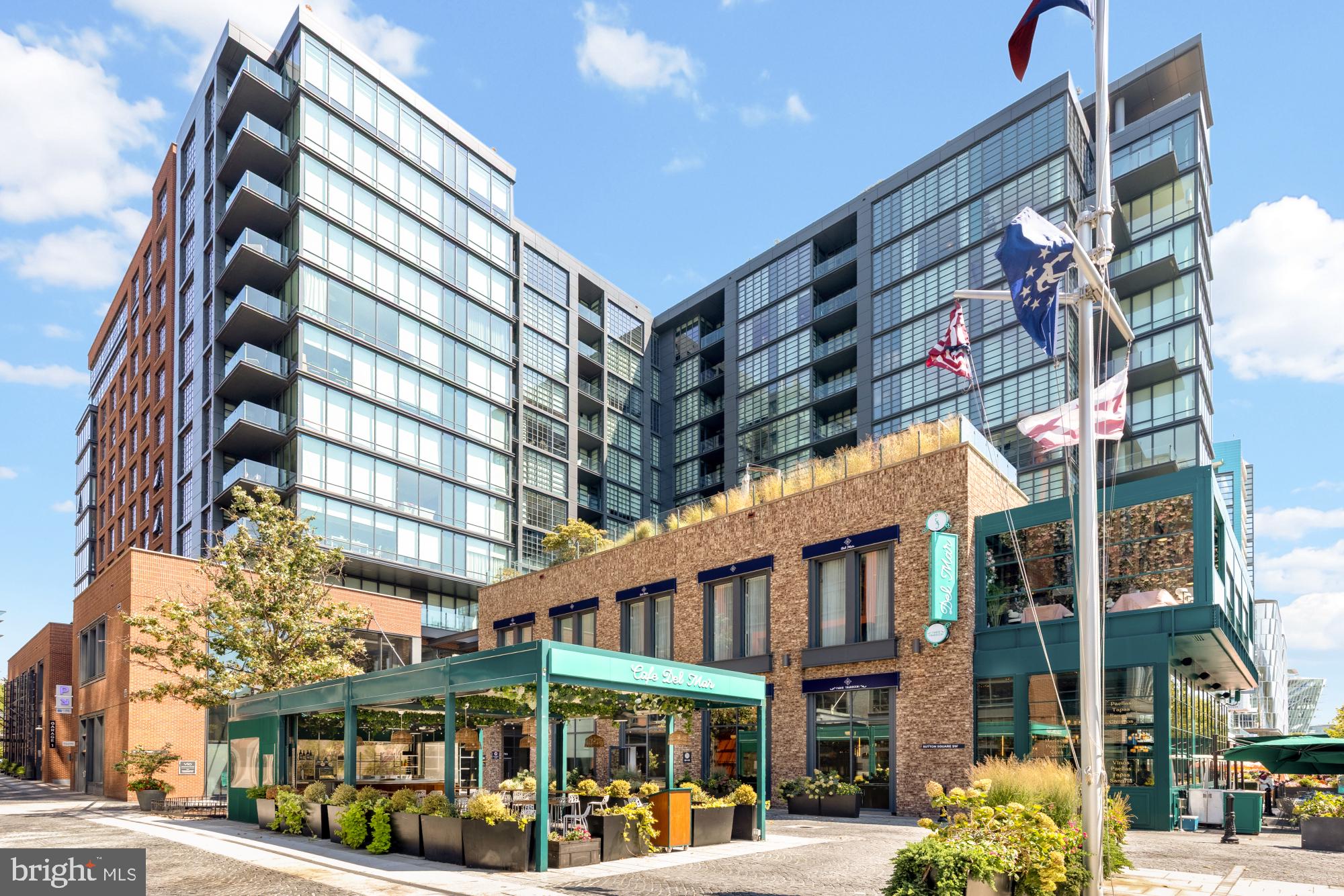 45 Sutton Square Southwest, Unit 303 Washington, DC 20024 - Photo 2 of 60 The VIO - luxury condos on DC's waterfront