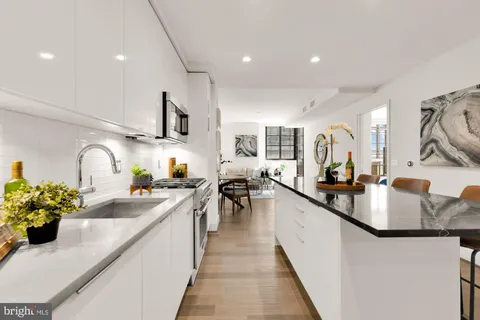 $899,000 | 45 Sutton Square Southwest, Unit 303, Washington, DC 20024