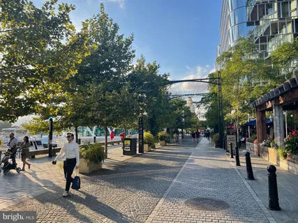 $899,000 | 45 Sutton Square Southwest, Unit 303, Washington, DC 20024