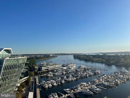 $899,000 | 45 Sutton Square Southwest, Unit 303, Washington, DC 20024