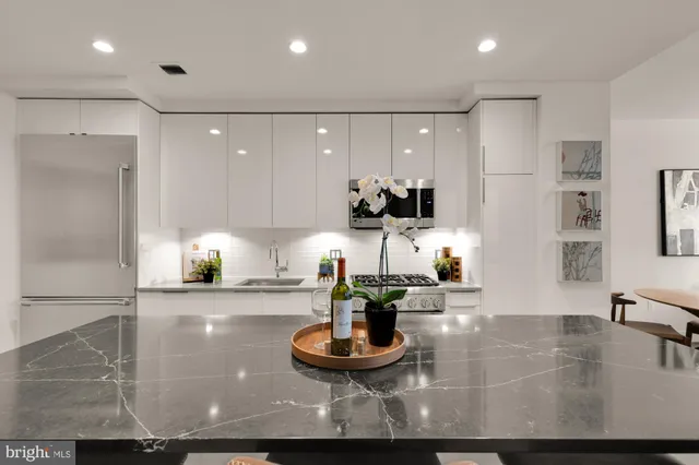 $899,000 | 45 Sutton Square Southwest, Unit 303, Washington, DC 20024