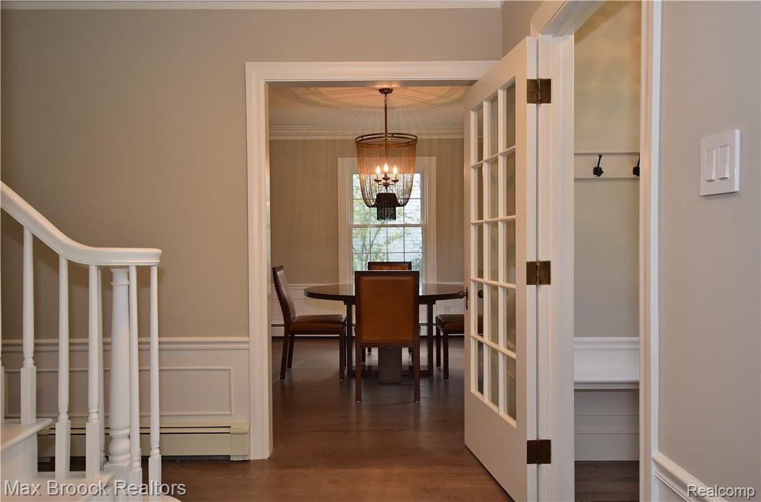 1491 Oxford Road Grosse Pointe, MI 48236 - Photo 16 of 46 foyer 7.JPG