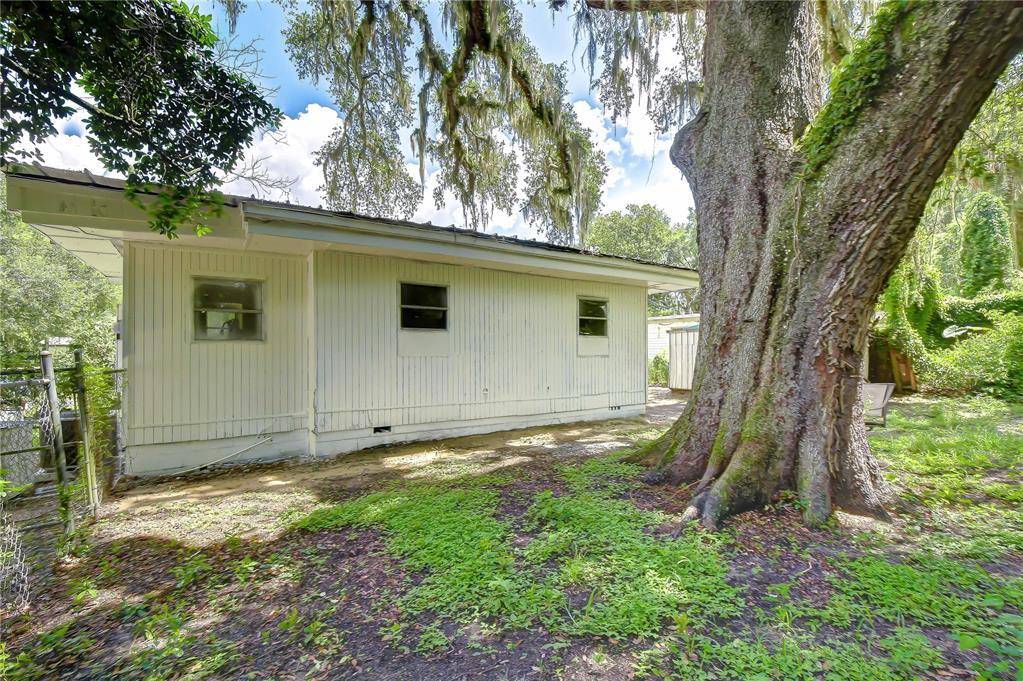 39200 Fibelkorn Road Zephyrhills, FL 33540 - Photo 25 of 37